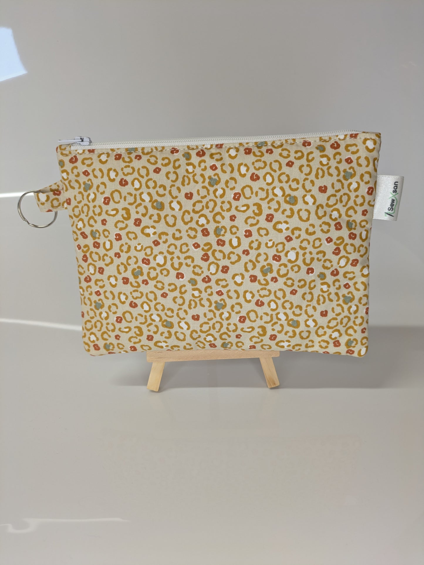 Medium Pouches